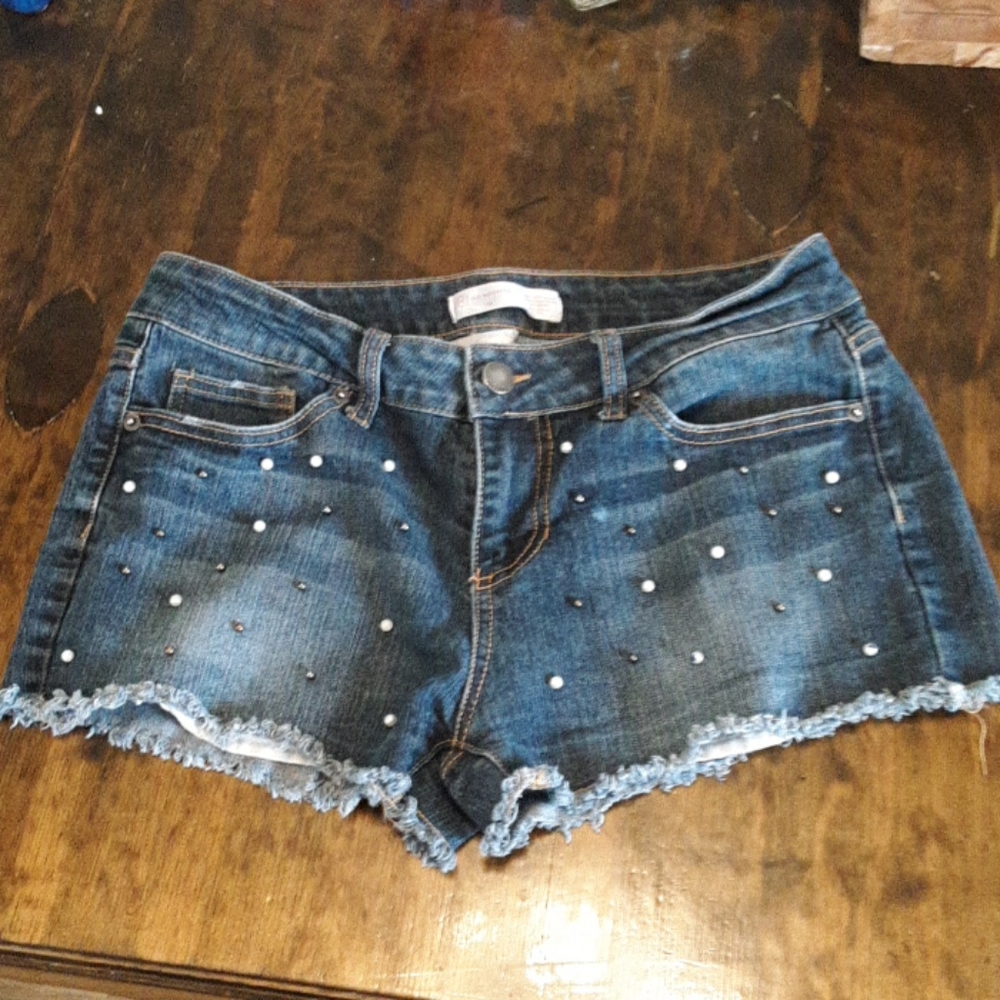 No Boundaries shorts shorts